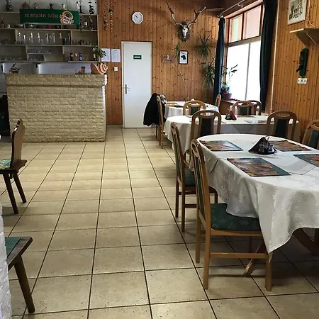 Agg Harsfa Panzio Etterem * Doboz